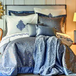 Набор постельное белье с покрывалом, пледом, декоративными подушками Karaca Home Queen safir
